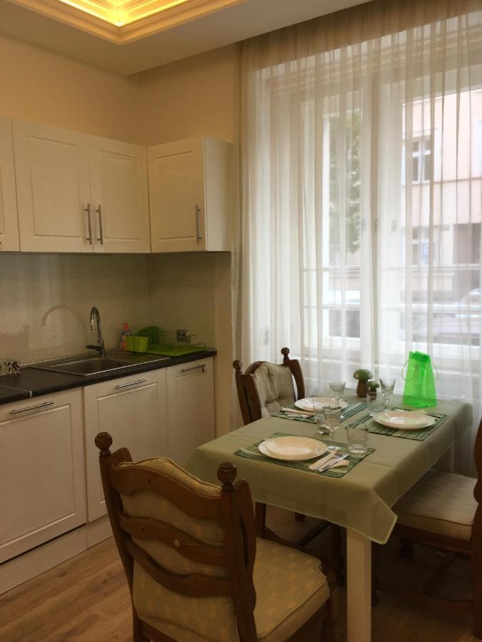 Apartment Top Diplomat Прага Екстериор снимка